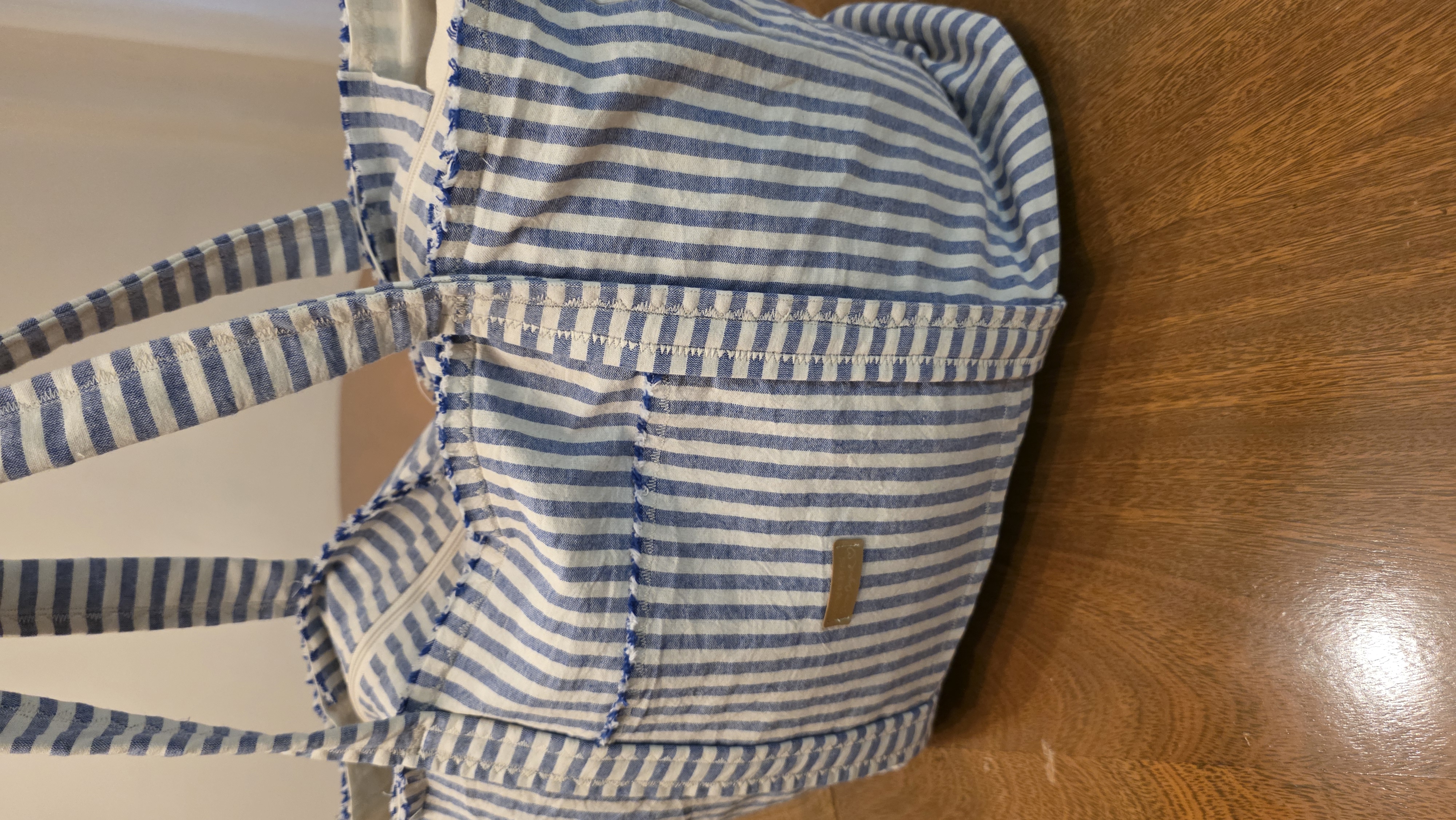 Bolso Multiraya Celeste detalle