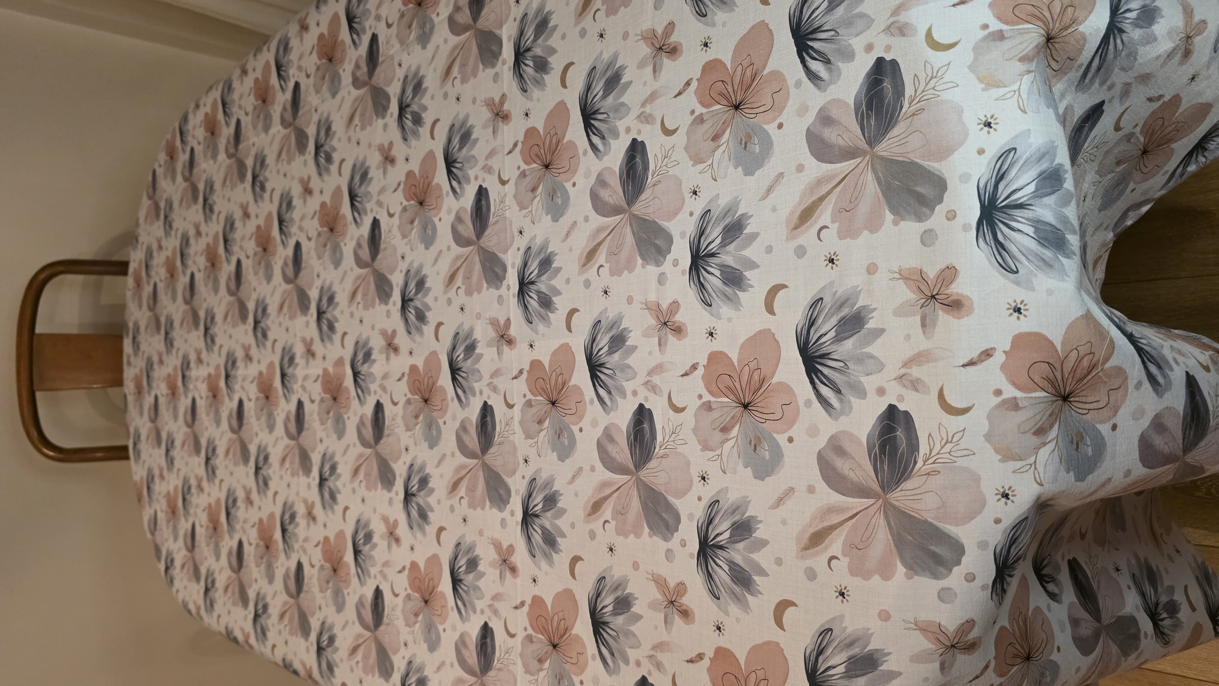 Mantel Flor Gris y Rosa estampado
